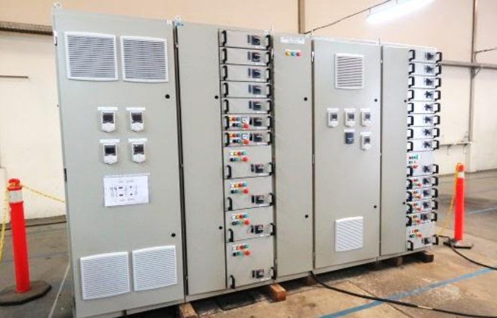 LV and MV switchgear for industrial power distribution systems